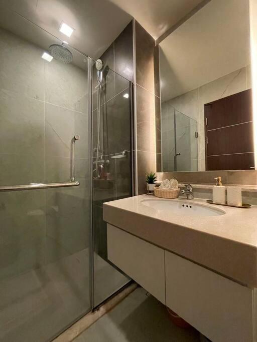 Luxury And Modern Condo In Central Chiang Mai - Astra Condo Exterior foto